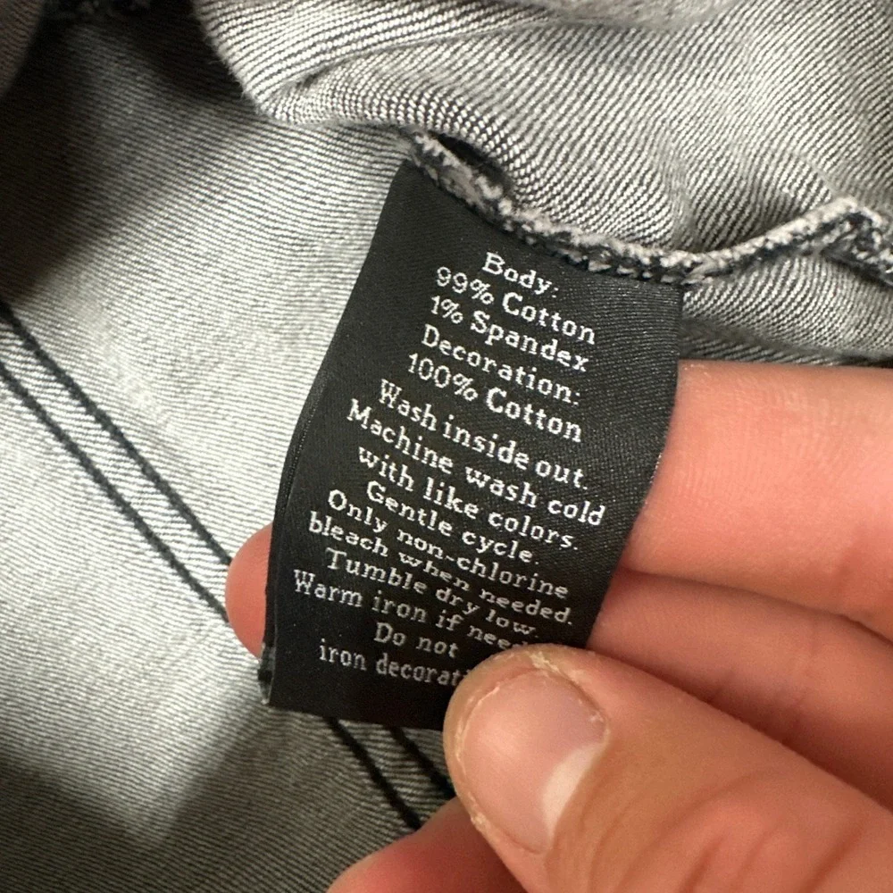 Rock & Republic measurements chest